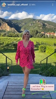 Beatrice Egli feet photo thumbnail