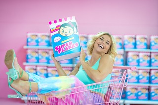 Beatrice Egli feet photo thumbnail