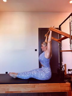 Beatrice Egli feet photo thumbnail