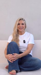 Beatrice Egli feet photo 2