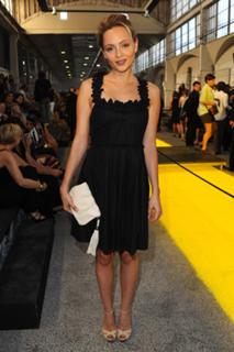 Beatrice Rosen feet photo 2