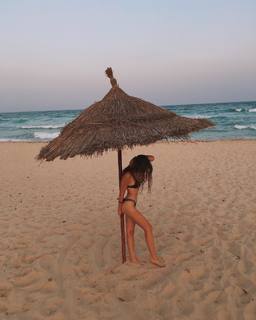 Beatrice Vendramin feet photo 4
