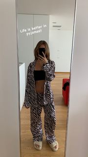 Beatrice Vendramin feet photo 17