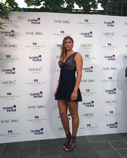 Beatriz Haddad Maia feet photo 2