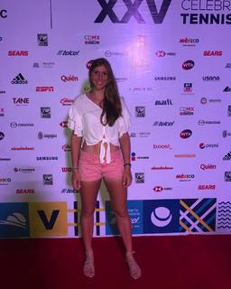 Beatriz Haddad Maia feet photo 8