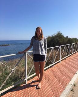 Beatriz Haddad Maia feet photo 4