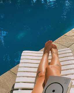 Beatriz Parizotto feet photo 3