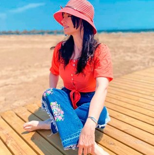 Beatriz Rico feet photo 7