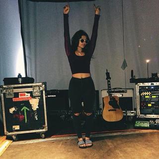 Bebe Rexha feet photo thumbnail