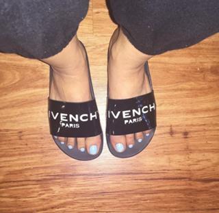 Bebe Rexha feet photo thumbnail