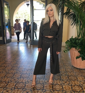 Bebe Rexha feet photo thumbnail