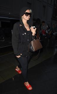 Bebe Rexha feet photo thumbnail
