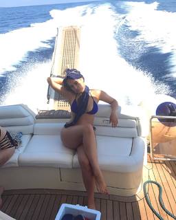 Bebe Rexha feet photo thumbnail