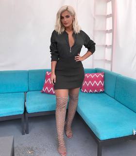 Bebe Rexha feet photo thumbnail