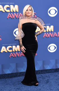 Bebe Rexha feet photo thumbnail