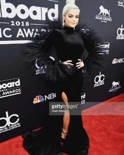 Bebe Rexha feet photo thumbnail