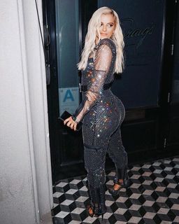 Bebe Rexha feet photo thumbnail