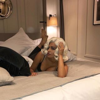 Bebe Rexha feet photo thumbnail