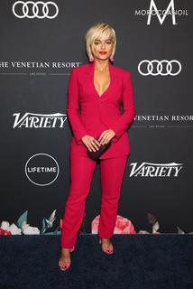 Bebe Rexha feet photo thumbnail