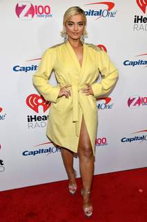 Bebe Rexha feet photo thumbnail