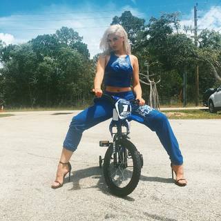 Bebe Rexha feet photo thumbnail