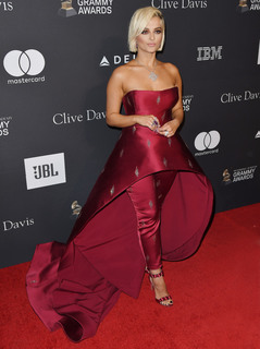 Bebe Rexha feet photo thumbnail