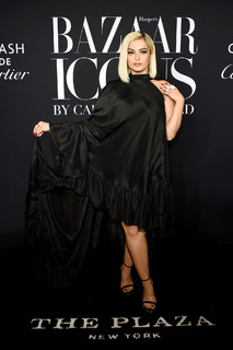 Bebe Rexha feet photo thumbnail