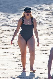 Bebe Rexha feet photo thumbnail