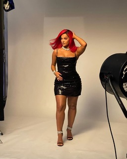 Bebe Rexha feet photo thumbnail
