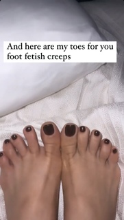 Bebe Rexha feet photo thumbnail