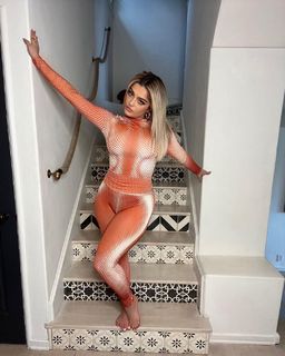 Bebe Rexha feet photo thumbnail