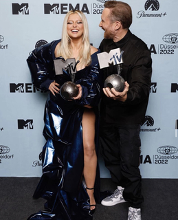 Bebe Rexha feet photo thumbnail