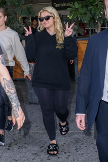 Bebe Rexha feet photo thumbnail