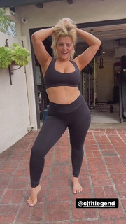Bebe Rexha feet photo thumbnail