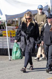 Bebe Rexha feet photo thumbnail