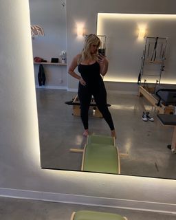Bebe Rexha feet photo thumbnail