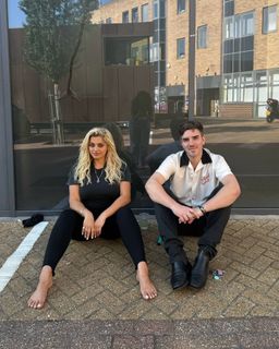 Bebe Rexha feet photo thumbnail