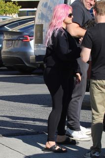 Bebe Rexha feet photo thumbnail