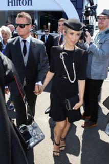 Bec Hewitt feet photo 1