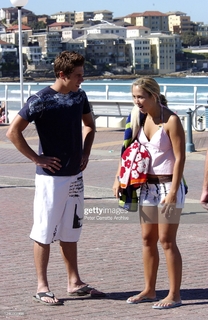 Bec Hewitt feet photo 19