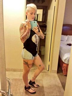 Bec Hyatt feet photo 10