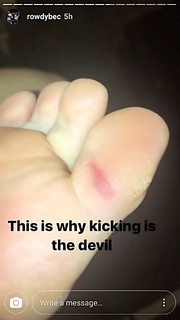 Bec Hyatt feet photo 8