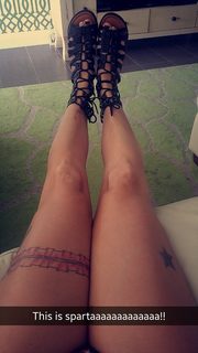 Bec Hyatt feet photo 3