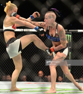 Bec Hyatt feet photo 2