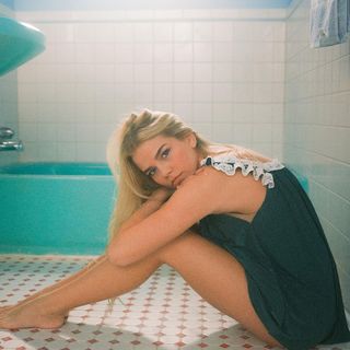 Becca Means feet photo 10