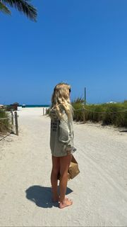 Becca Means feet photo 11