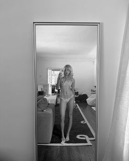 Becca Means feet photo 10