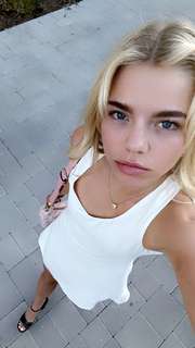Becca Means feet photo 2