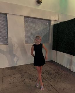 Becca Means feet photo 2