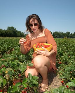 Becca Pires feet photo 4
